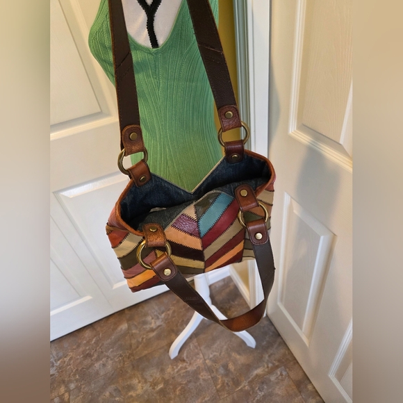 VINTAGE LEATHER LUCKY BRAND PURSE - Picture 3 of 8